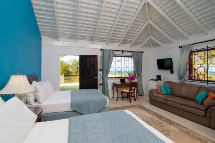 Mynt Retreat Bed & Breakfast Бухта Монтего Номер фото